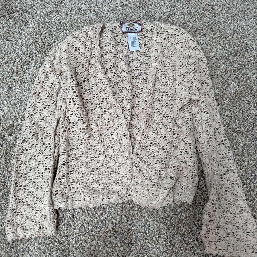 Tiara Cream Cardigan with Textured Knit Design